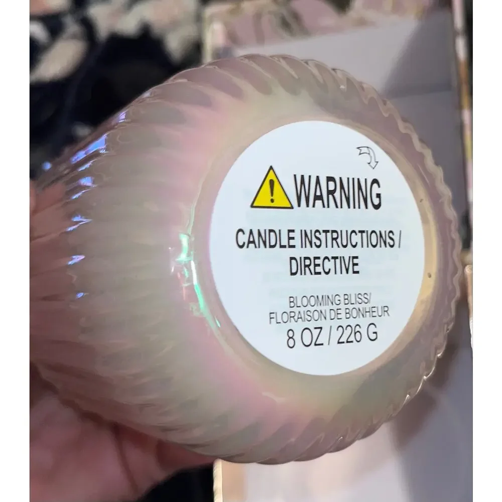 NIB! Bella Lux BB INTL Blooming Bliss Soy Blend 8oz Candle in Gift Box